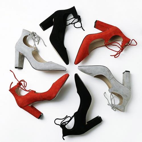 春季搭配潮流：绑带尖头平底单鞋搭配示范（图）