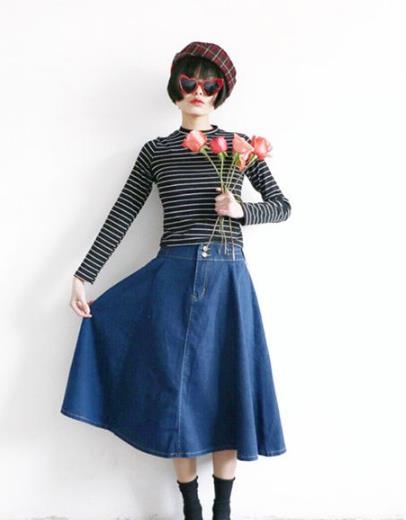 牛仔裙搭什么上衣好看 教你牛仔裙搭配示范 牛仔裙搭什么上衣好看 教你牛仔裙搭配示范