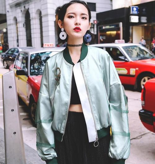 在春夏交替之际 入手一件时尚夹克外套吧 在春夏交替之际 入手一件时尚夹克外套吧