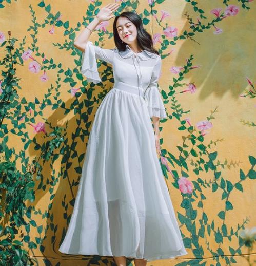 这样的连衣裙现在穿正适合：简约又优雅（图）