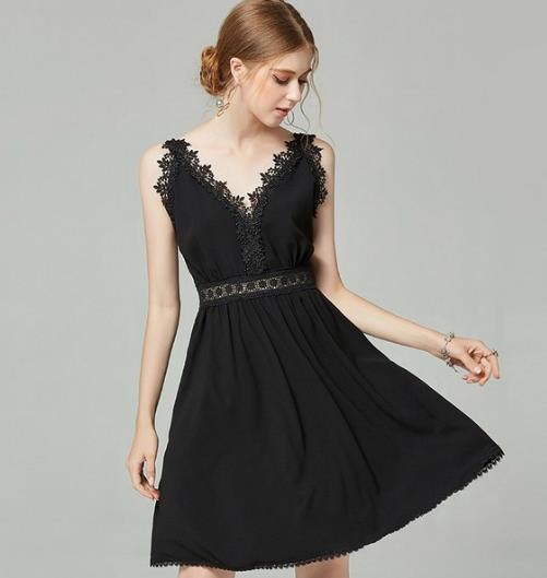 夏日最流行性感露背装 时髦迷人速成（图）