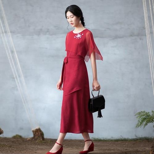 难度为零的T恤搭配 打造夏日复古潮流（图）