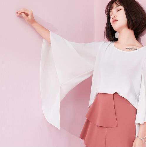 这样的衬衫是牛仔短裤的最佳搭档（图）