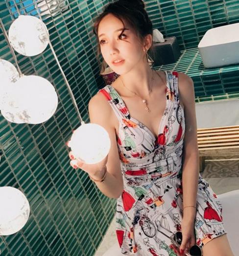 这5款连体泳衣搭配 想不美都不行（图）