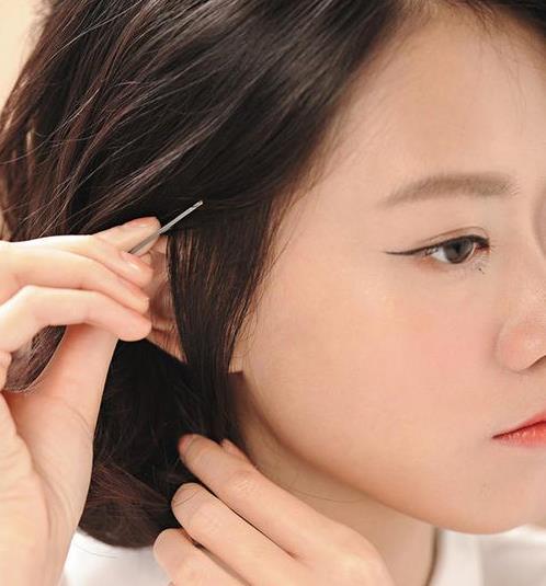 超模同款发型分享 韩式自然卷4步打造（图）