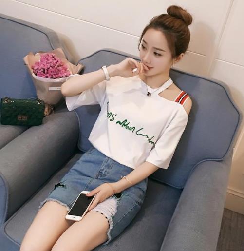 时髦的人只穿一件这样的T恤也能美上天(图) 时髦的人只穿一件这样的T恤也能美上天(图)