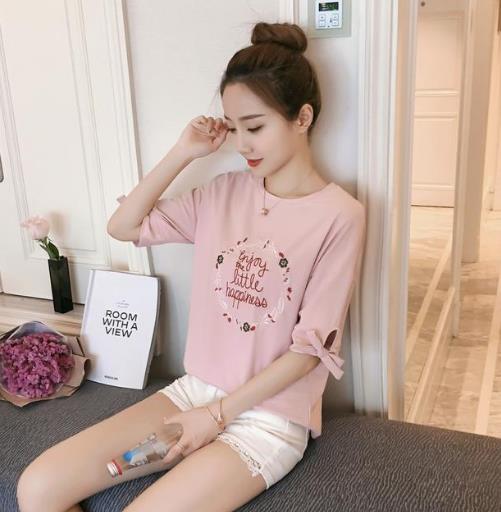 时髦的人只穿一件这样的T恤也能美上天(图) 时髦的人只穿一件这样的T恤也能美上天(图)