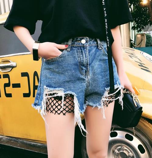 夏季穿这5款气质牛仔热裤尽展女人魅力（图）