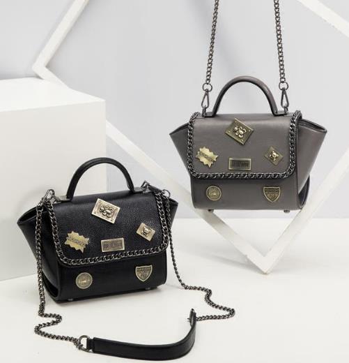 这么个性的单肩斜挎包你值得拥有（图）