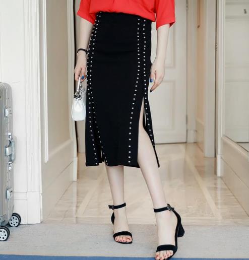 胖mm半身裙这样穿 轻松美出新境界（图）