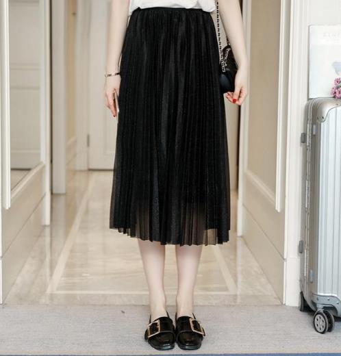 胖mm半身裙这样穿 轻松美出新境界（图）