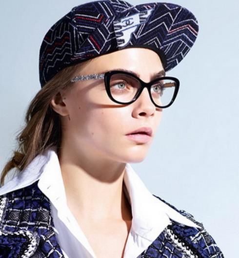 超模上演春夏眼镜大片 引领眼镜时尚潮流