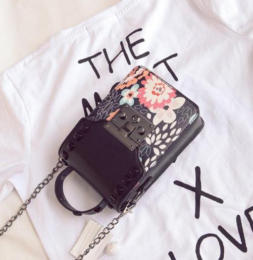 让出门简单方便就要必备这样的单肩斜挎包（图）