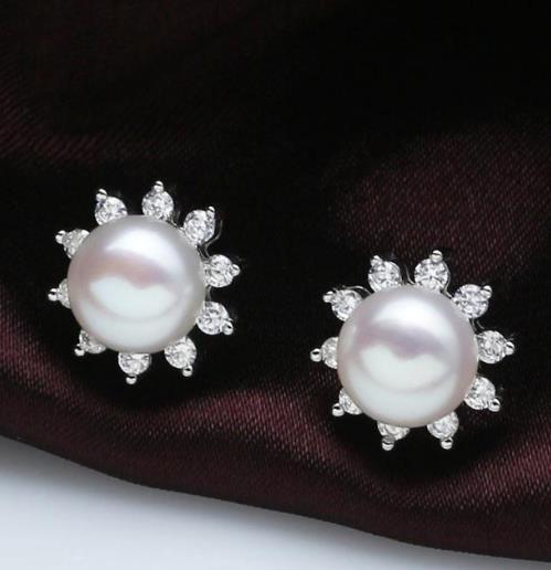 非常时尚优雅有个性的珍珠耳饰分享(图) 非常时尚优雅有个性的珍珠耳饰分享(图)
