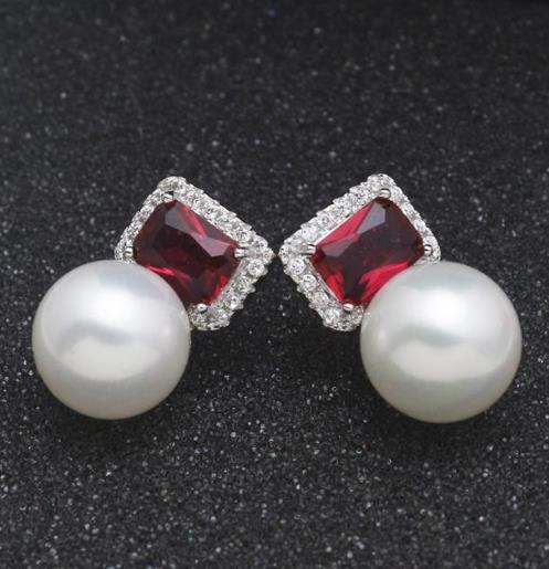 非常时尚优雅有个性的珍珠耳饰分享(图) 非常时尚优雅有个性的珍珠耳饰分享(图)