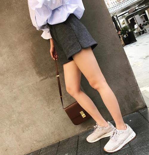 想增高显瘦 别错过这样的破洞牛仔裤（图）