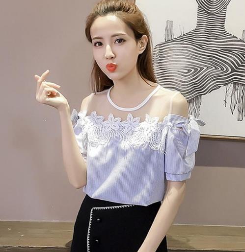 夏天穿什么都热 这样的一字领衬衫性感还凉爽 夏天穿什么都热 这样的一字领衬衫性感还凉爽