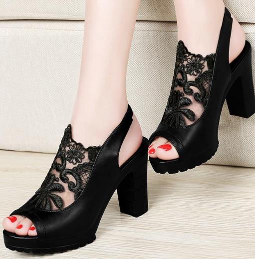 今年流行网纱高跟凉鞋 若隐若现才性感更女人