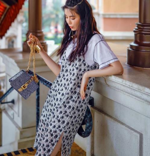 这些连衣裙穿出白领气质 凸显优雅女人味（图）