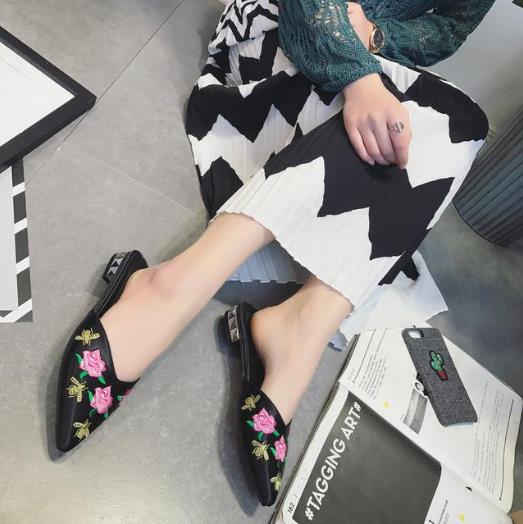 时髦显气质的拖鞋 懒人都爱这么穿（图）