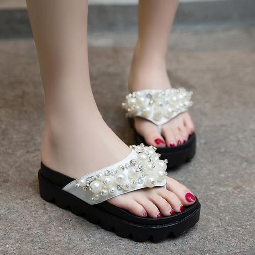 时髦显气质的拖鞋 懒人都爱这么穿（图）