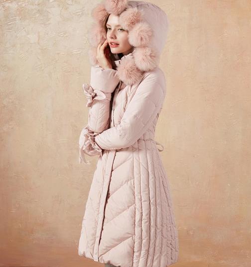 论时尚优雅女人一定不能错过纯色羽绒服（图）