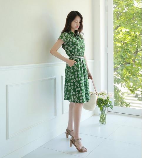 最新韩版连衣裙搭配 演绎多重个性（图）