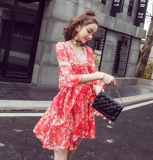 很仙的连衣裙搭配技巧 学会就能女人味十足