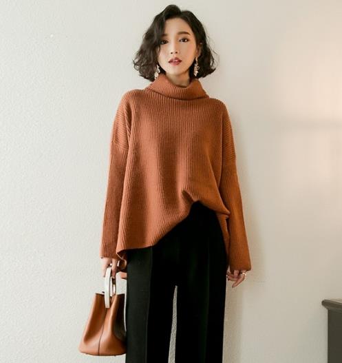 高领复古毛衣搭配阔腿裤 别提多洋气了 高领复古毛衣搭配阔腿裤 别提多洋气了