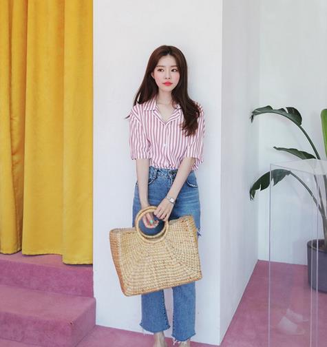 春季新款韩版条纹衬衫搭配 让你意想不到的时髦