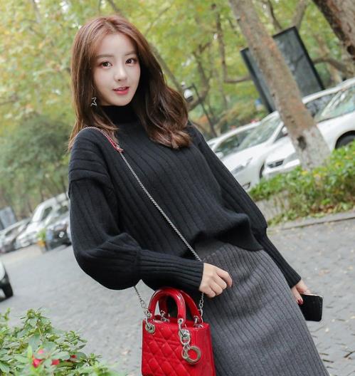 高领复古毛衣搭配阔腿裤 别提多洋气了 高领复古毛衣搭配阔腿裤 别提多洋气了