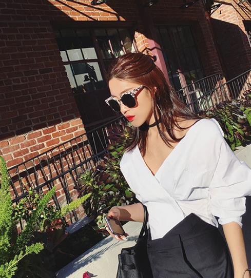 怎么搭配最性感撩人 这些穿搭让你的美加倍