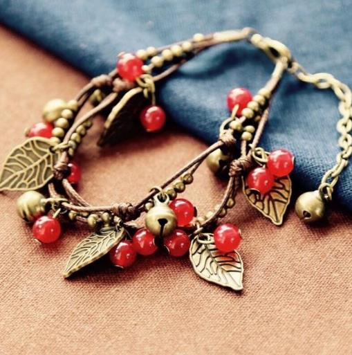 脚链搭配让你的纤纤玉足美的更动人(图) 脚链搭配让你的纤纤玉足美的更动人(图)