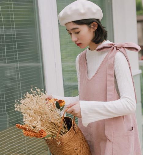 格子毛呢半身裙搭配衬衫:时尚文艺范儿 格子毛呢半身裙搭配衬衫:时尚文艺范儿