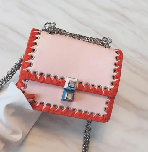 有了这款链条小方包你是就是浪漫小少女（图）