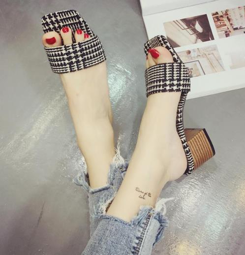 2018最新款显腿瘦的凉鞋 尽显女人味(图) 2018最新款显腿瘦的凉鞋 尽显女人味(图)