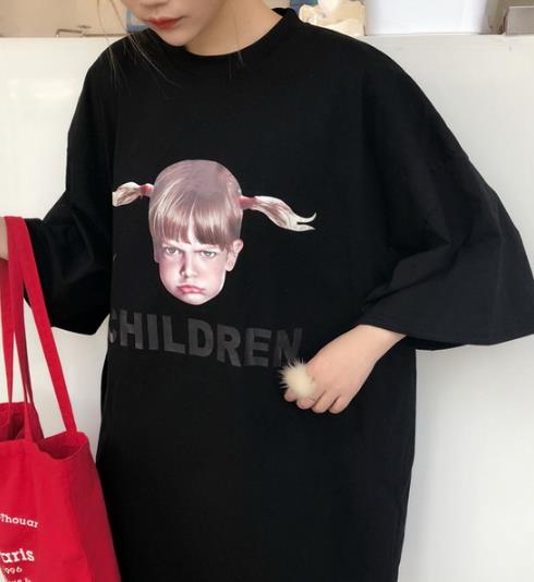 时尚达人都喜欢既时尚又复古的T恤搭配（图）