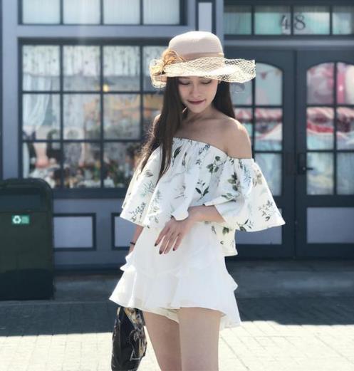 早春时髦优雅穿搭:露肩上衣搭配半身裙(图) 早春时髦优雅穿搭:露肩上衣搭配半身裙(图)