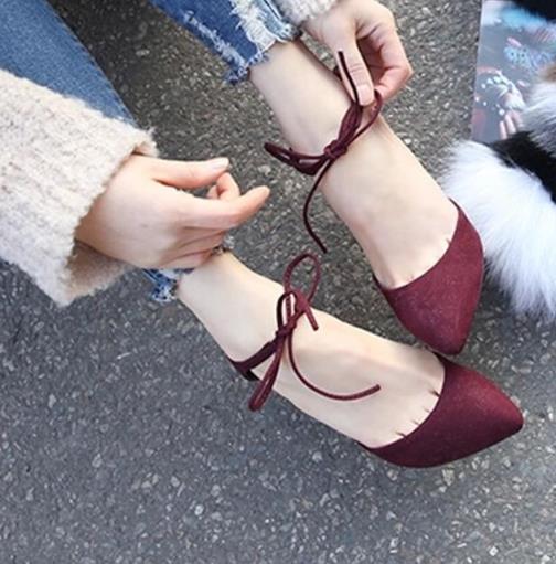 春季都在穿知性优雅的中跟绑带单鞋（图）