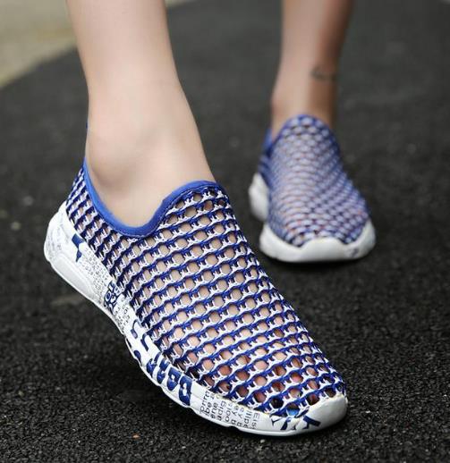 明星同款弹力袜子鞋 随便穿都比高跟鞋时髦（图）
