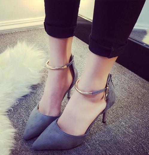 尖头单鞋又出新款了 更能增添高贵气质