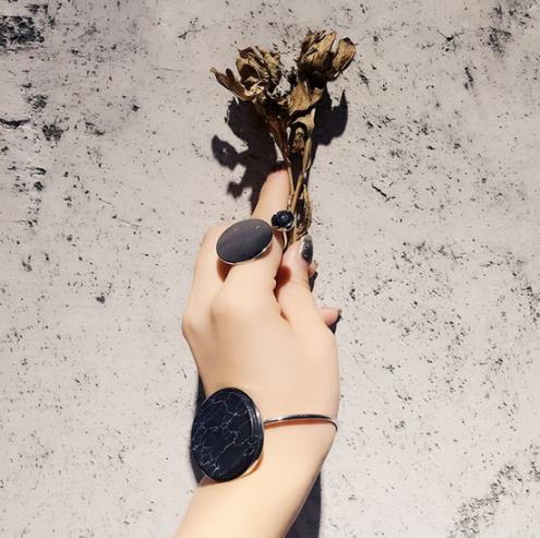 6款复古又时尚的手链推荐 彰显气质魅力（图）