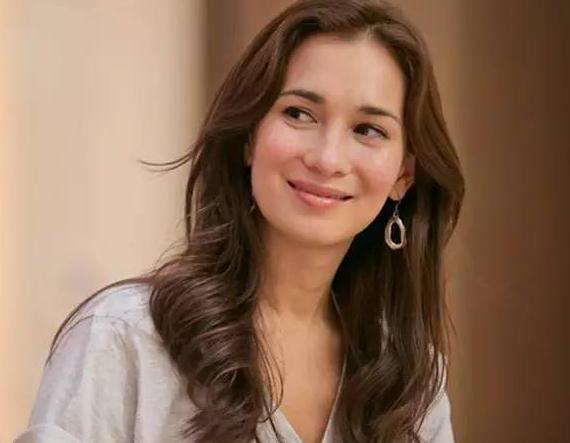 卢靖姗的原名及个人资料?卢靖姗是哪国混血 卢靖姗的原名及个人资料?卢靖姗是哪国混血