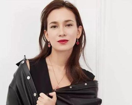 卢靖姗的原名及个人资料?卢靖姗是哪国混血 卢靖姗的原名及个人资料?卢靖姗是哪国混血