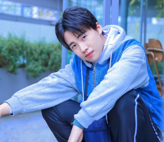 郭麒麟是有女朋友了吗 他搭档过的女明星有哪些