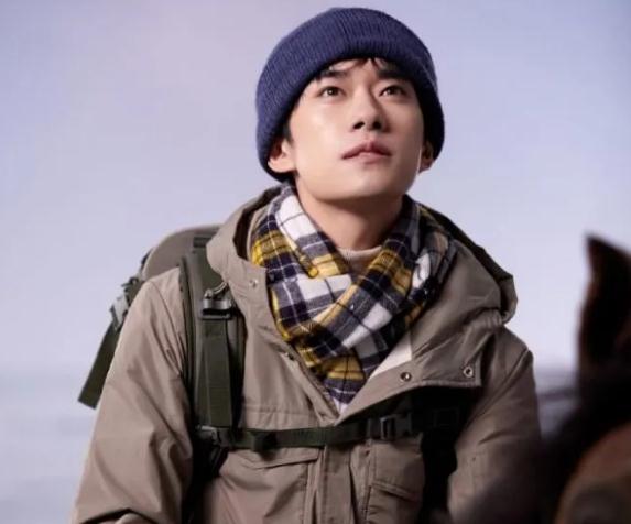 易烊千玺个人资料身高2022 易烊千玺家庭背景惊人