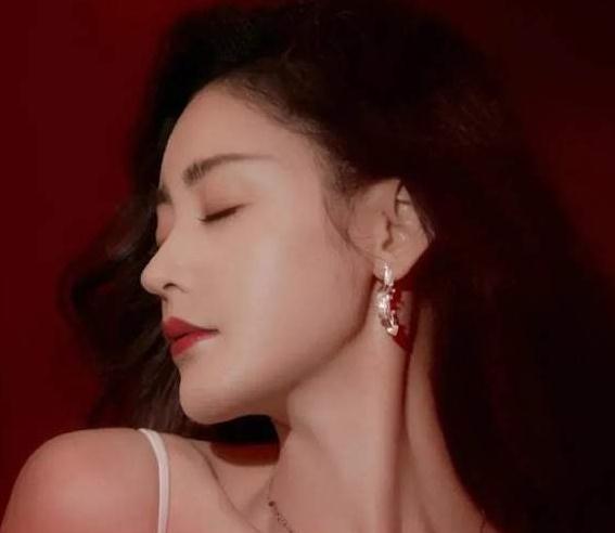 张天爱原名个人资料 演员张天爱的感情经历 张天爱原名个人资料 演员张天爱的感情经历