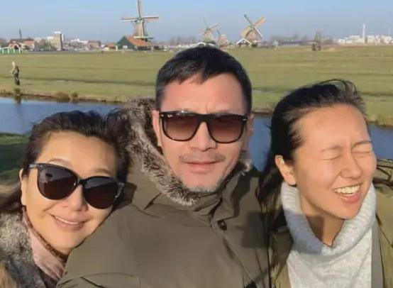 江珊有几任丈夫是谁 江珊现任丈夫叫什么名及图片