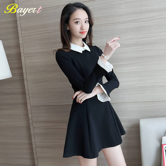 小白领黑裙加西装的搭配：时尚十足完美自信