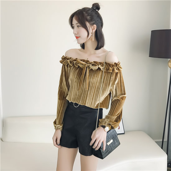 一字领香肩小露穿搭：时髦又性感刚刚好